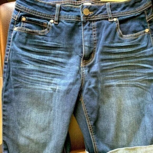 EUC- Eat 1946 Denim Shorts Size 4 - Picture 1 of 4